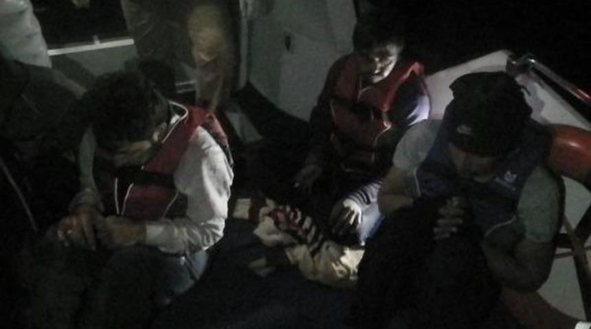 T&uuml;rkiye Karasularında Son Bir Haftada 239 D&uuml;zensiz G&ouml;&ccedil;men Yakalandı