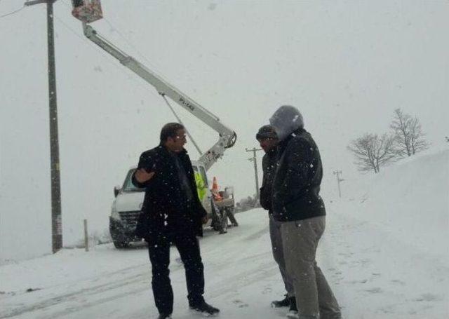 Başkan Toltar, Kar Ekibiyle Mahallelere Gitti