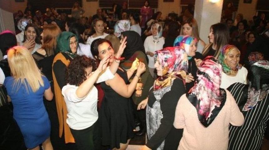 Okul Aile Birliğinden Ramazan &Ccedil;elik Konseri