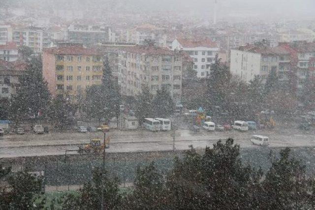 Amasya'da Kar Yağışı Etkili Oldu