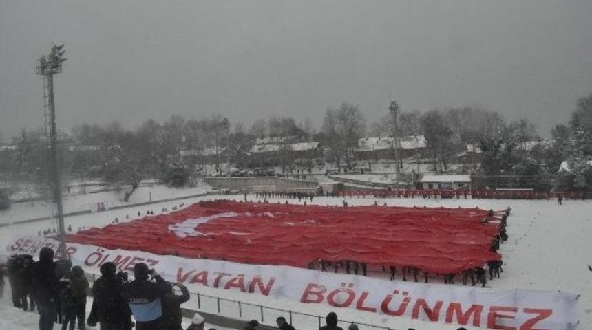 Sarıkamış Şehitleri Anısına 63 Metrelik Dev T&uuml;rk Bayrağı