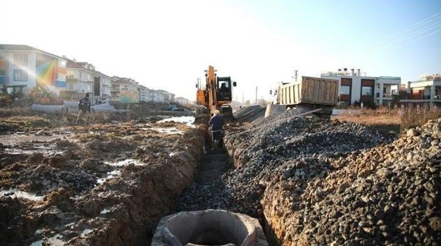 Keleş: &ldquo;4 İl&ccedil;ede 56 Mahalleye Daha Sağlam Altyapı&rdquo;