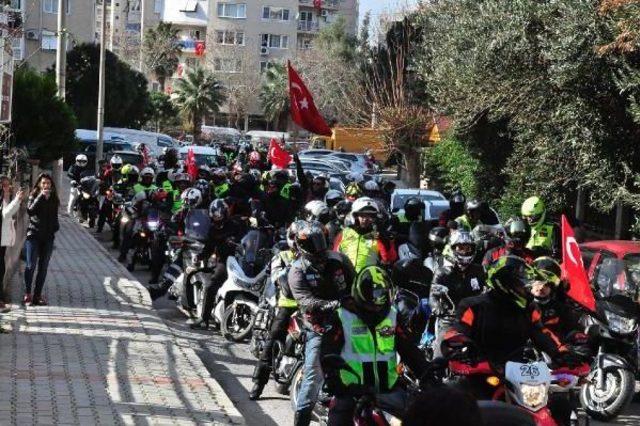 İzmirli Motorcular, Adliye Önünde Şehit Polis Fethi Sekin'i Andı