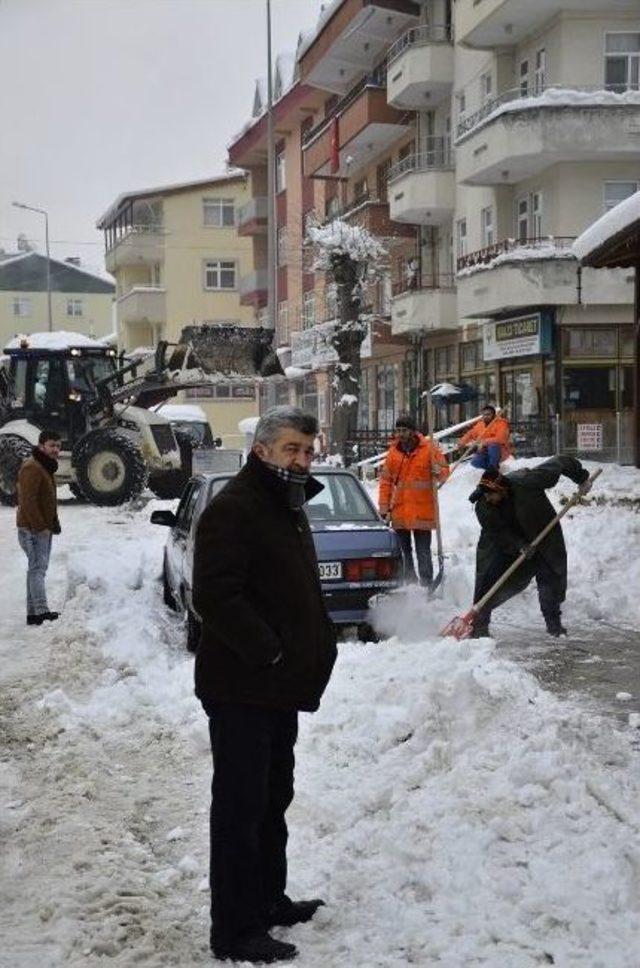 Yığılca Belediyesi Kar Kış Dinlemiyor