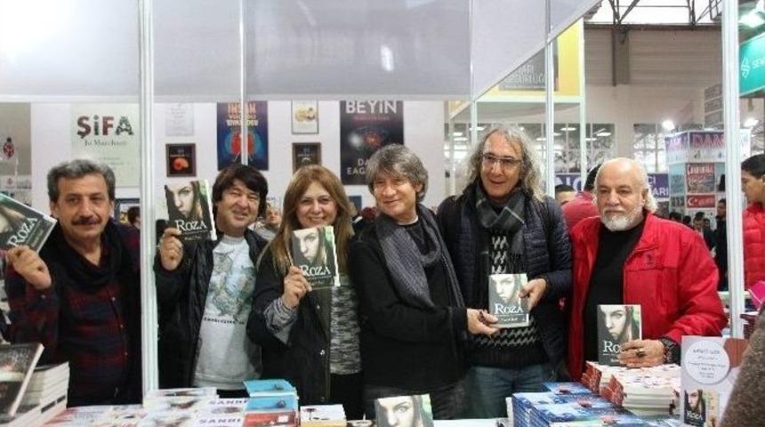 İzol, 5. Kitabı Olan &rsquo;roza&rsquo;yı Okurlarıyla Buluşturdu