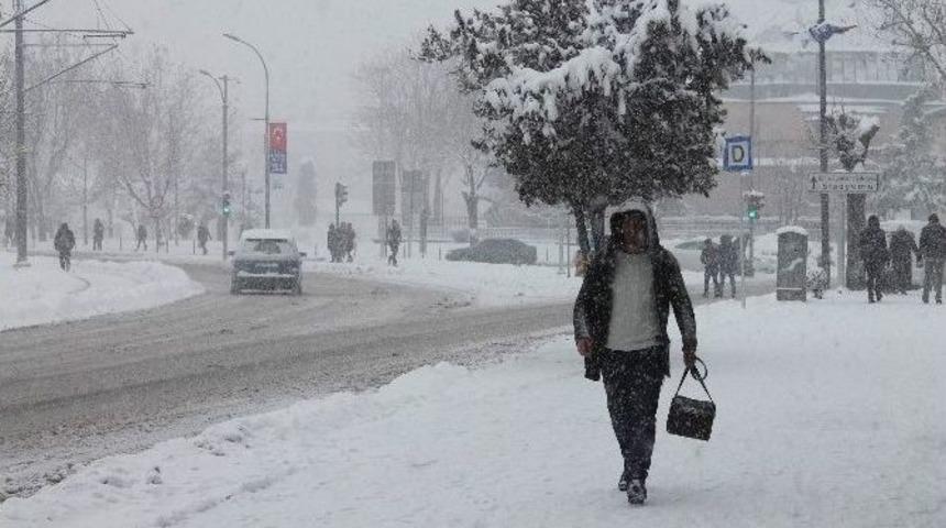 Konya’da Kar Yeniden Etkisini Artırdı