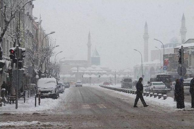 Konya’da Kar Yeniden Etkisini Artırdı