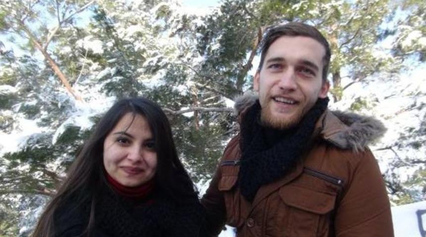 Spil'in Zirvesinde S&uuml;rpriz Evlilik Teklifi