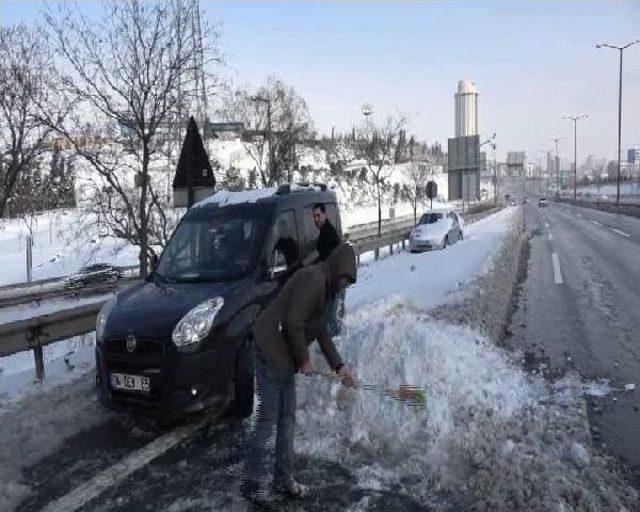 Otomobillerini Tem'de Terketmek Zorunda Kalmışlardı