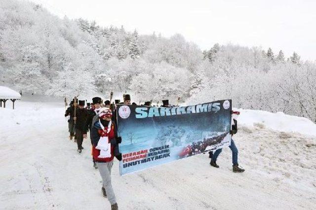 Bolu'da - 18 Derece Soğukta Sarıkamış Şehitleri Anıldı