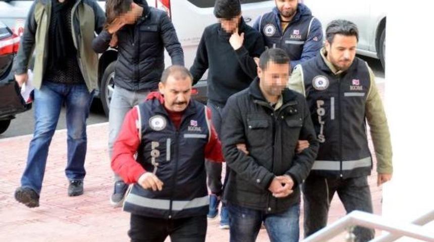 Yığun Bakımdan &Ccedil;ıktı, Kendisine Uyuşturucu Satanları Yakalattı