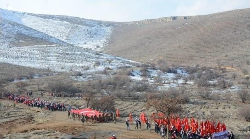 Malatya&rsquo;da &lsquo;sarıkamış Şehitlerini Anma Y&uuml;r&uuml;y&uuml;ş&uuml;&rsquo; Yapıldı