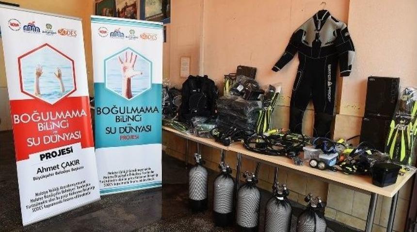 B&uuml;y&uuml;kşehir İtfaiyesi 2016 Yılında 3 Bin 434 Olaya M&uuml;dahale Etti