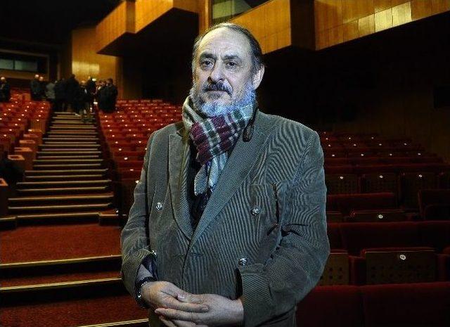 Kur&rsquo;an- Kerim&rsquo;i Sanatla Anlatan Oyun Seyirci Karşısına &Ccedil;ıktı 1