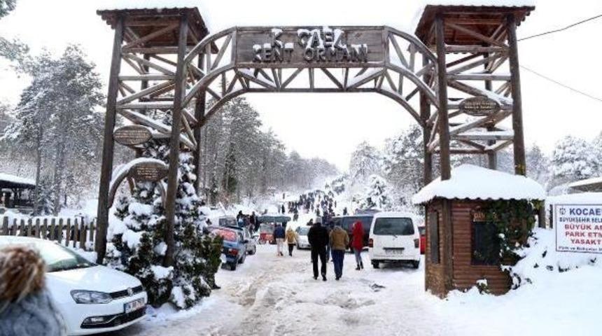 Karda Poşetli Eğlence