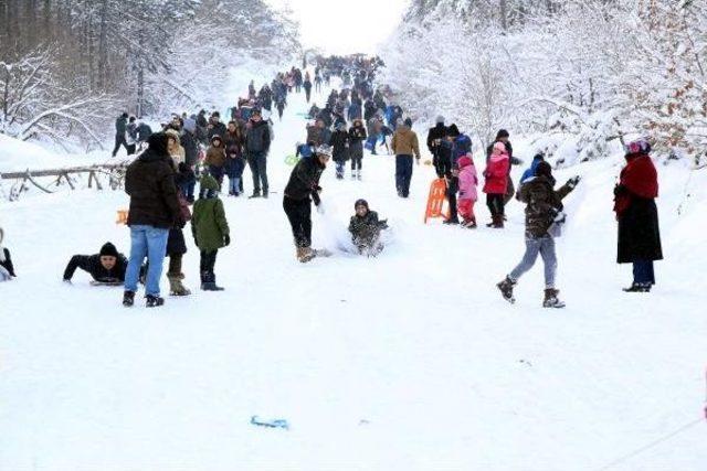 Karda Poşetli Eğlence