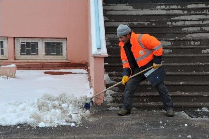 Bozüyük’te Okullar Pazartesi Gününe Hazır G1