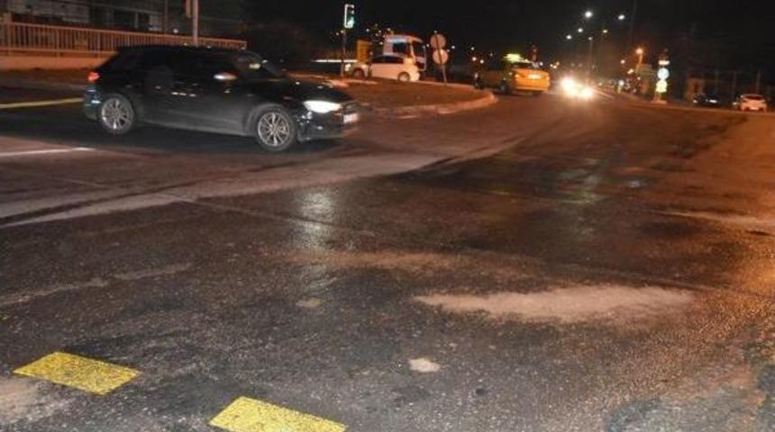 Buzlanma Nedeniyle 7 Araç Birbirine Girdi