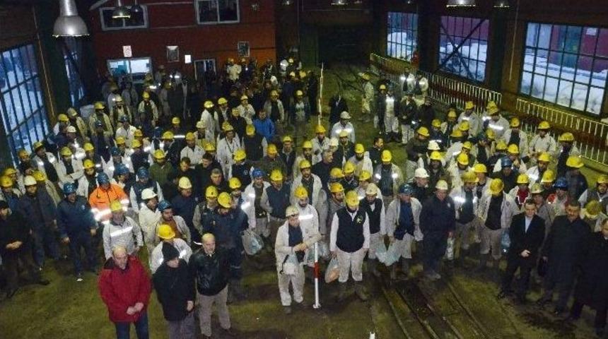 Madende &Ouml;len 8 İş&ccedil;i Dualarla Anıldı