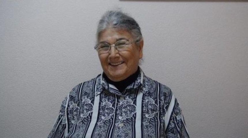 'kızlar Okusun' Diye, Evini Satıp Huzurevine Yerleşti