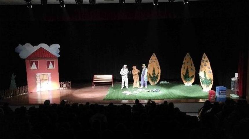 Ke&ccedil;i&ouml;ren&rsquo;in &Ccedil;evre &Ccedil;i&ccedil;ekleri Eğitimde