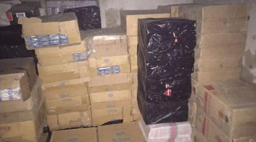 Yatak Odasına Ka&ccedil;ak Sigara Operasyonu