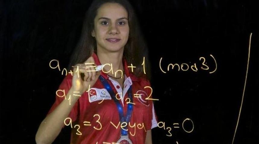 Hem Sporda, Hem Matematikte Şampiyon