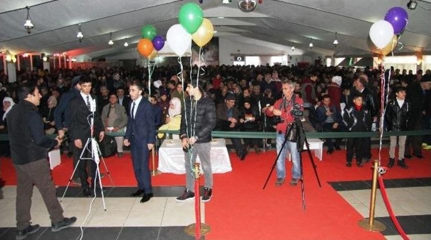 Yerel Marketten M&uuml;şterilerine 1001 Hediye