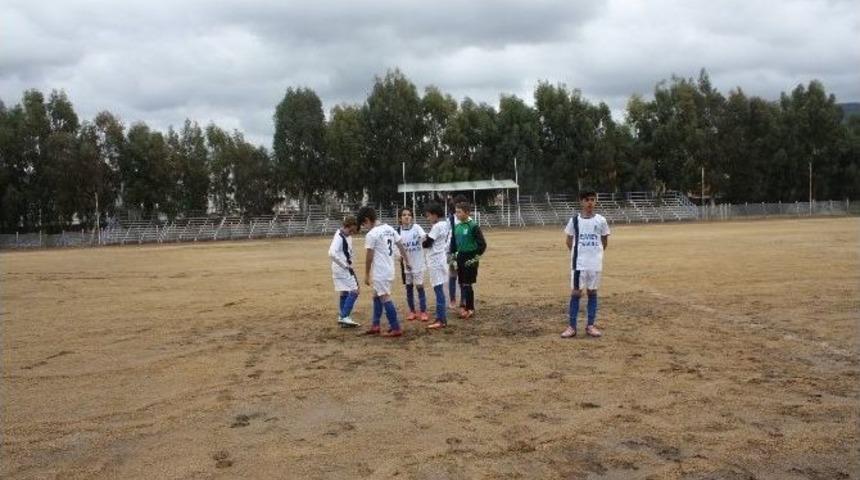 Milas&rsquo;ta Minikler Saha Mağduru Oldu