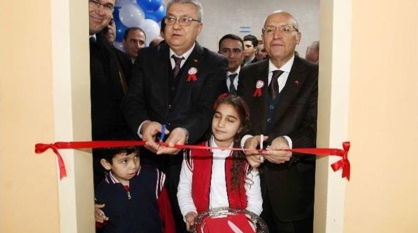 Yenimahalle Belediyesi&rsquo;nden İlkokula K&uuml;t&uuml;phane