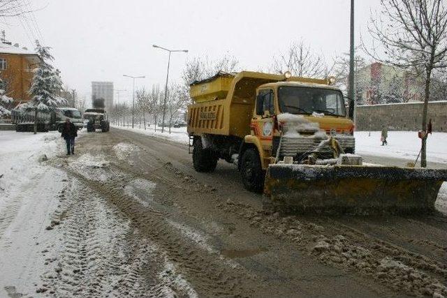 Melikgazi’de Kesintisiz Ulaşım Devam Ediyor