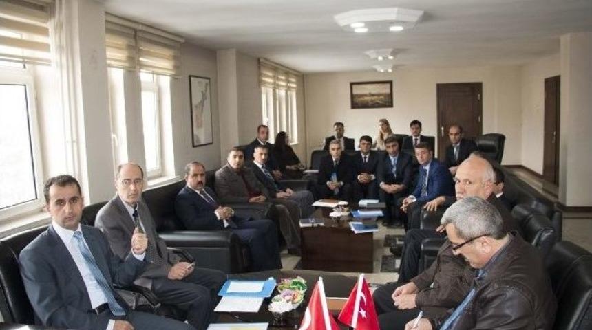 Vali &Ccedil;ınar Birim Amirleri İle Bir Araya Geldi
