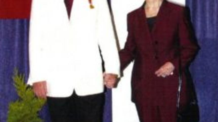 Salih İşg&ouml;ren Kabri Başında Anıldı