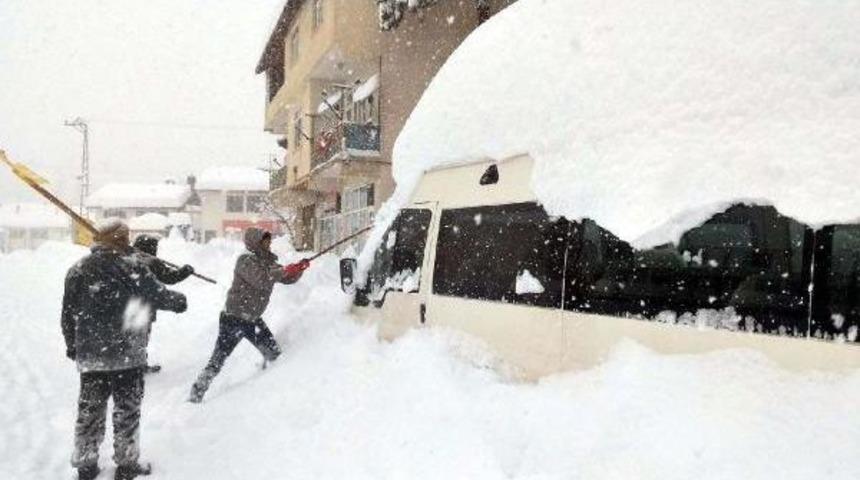 Tokat'ta 351 Köy Yolu Ulaşıma Kapandı