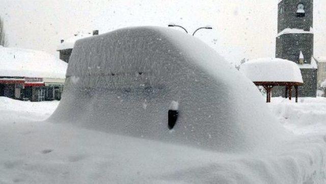 Tokat'ta 351 Köy Yolu Ulaşıma Kapandı