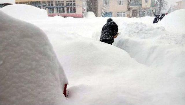 Tokat'ta 351 Köy Yolu Ulaşıma Kapandı