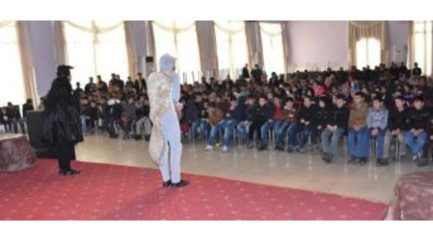 Eskil Belediyesi&rsquo;nden &Ccedil;ocuklara Tiyatro Ş&ouml;leni