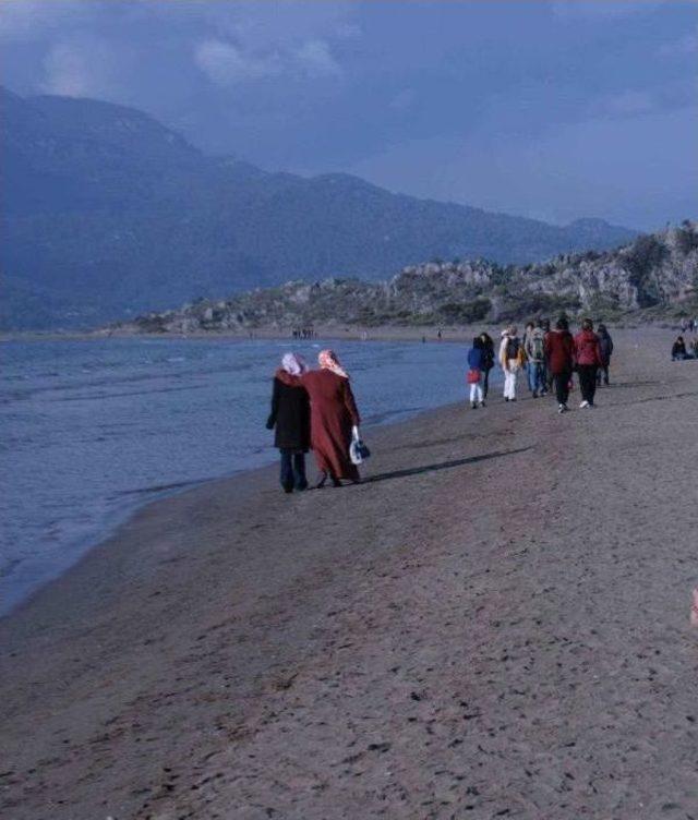 Muğla'nın 2 Ayrı Ilçesinde Deniz Ve Kar Keyfi