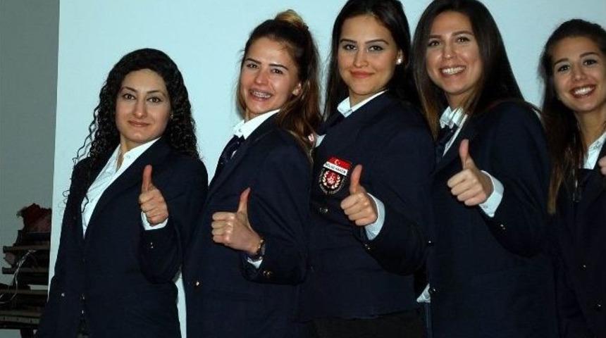 Salihli&rsquo;de Karate Hakem Eğitimi D&uuml;zenlendi