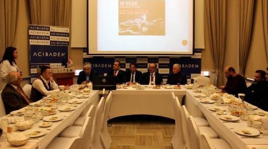 Gazetecilerde G&ouml;r&uuml;len En Sık G&ouml;z Hastalığı: &lsquo;bilgisayara Bağlı G&ouml;rme Sendromu&rsquo;