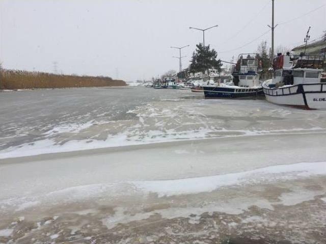 Çanakkale’de Çay Buz Tuttu