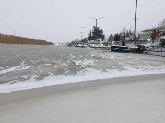 Çanakkale’de Çay Buz Tuttu