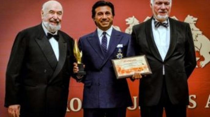 İş D&uuml;nyasının Oscar&rsquo;ı, Oxford Socrates &Ouml;d&uuml;l&uuml; Dosso Dossi&rsquo;nin Oldu