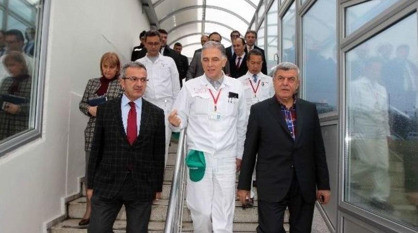 Başkan Karaosmanoğlu, &Ccedil;ayırova Honda Fabrikasını Ziyaret Etti