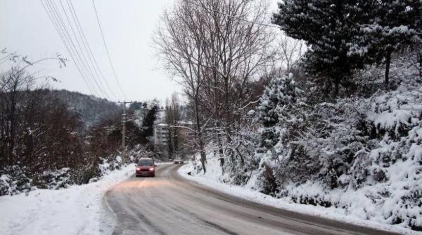 Zonguldak'ta 72 K&ouml;y Yolu Ulaşıma Kapandı
