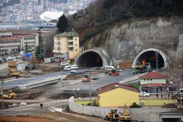 Trabzon’da Trafik Yoğunluğuna Neden Olan Yonca Kavşak İnşaatı Şekilleniyor