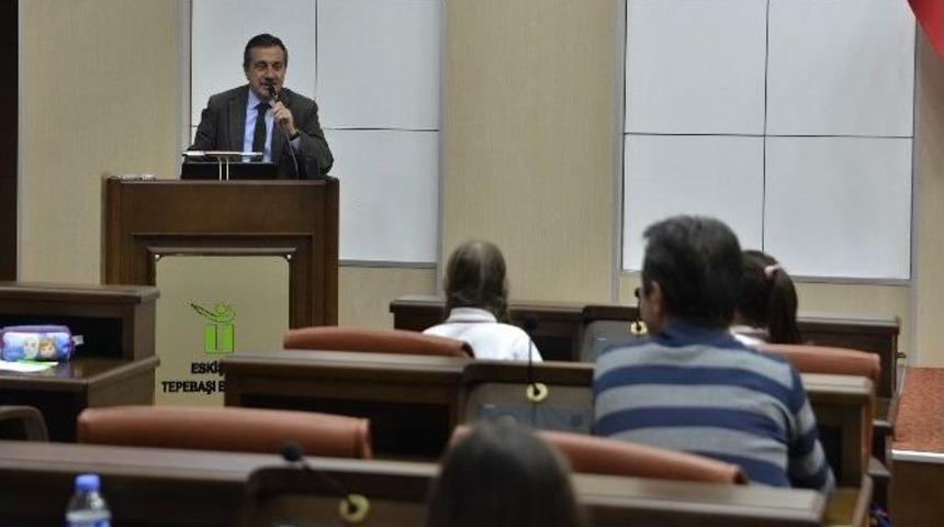 &Ccedil;evre &Ccedil;ocuk Meclisi 8. D&ouml;nem Başkanını Se&ccedil;ti