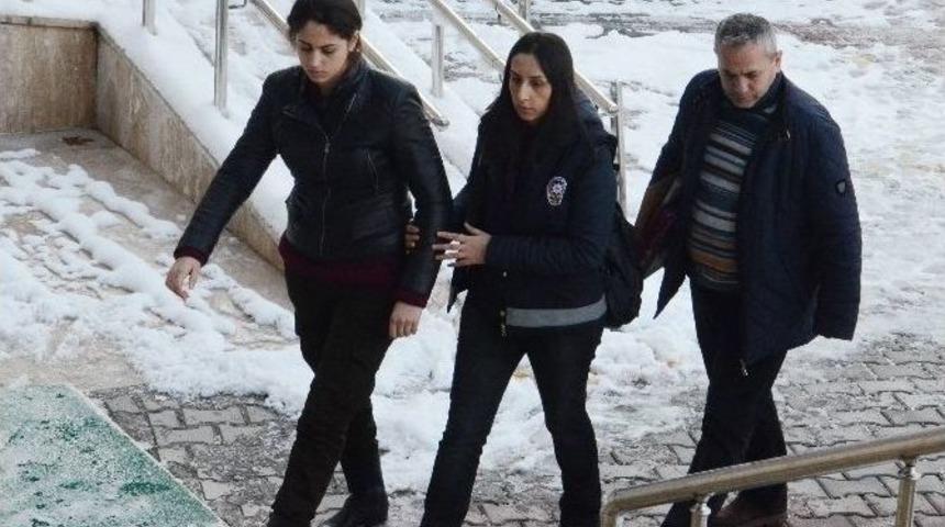 Sosyal Medyadan Ter&ouml;r Propagandası Yapan &Ouml;ğrenci Adliyede