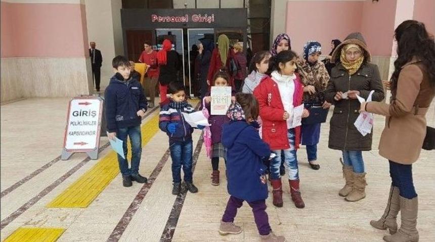 K&uuml;&ccedil;&uuml;k Ellerden Yaralı Askerlere B&uuml;y&uuml;k Moral