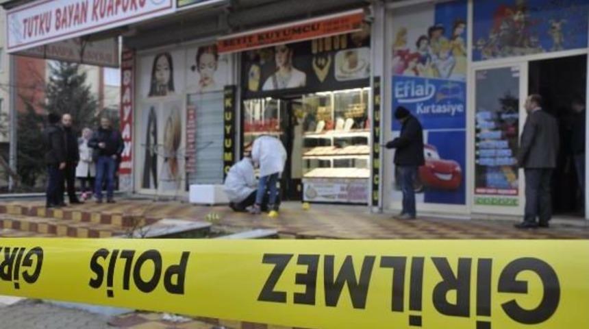 Gaziantep&rsquo;Te Kuyumcuda Silahlı Soygun: 1 Yaralı